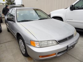 1996 HONDA ACCORD LX SILVER 4DR 2.2L AT A19939